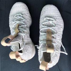 Nike LeBron’s XV Basketball shoes Boys Youth